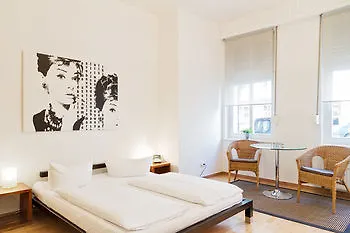Apartments Im Arnimkiez Berlino